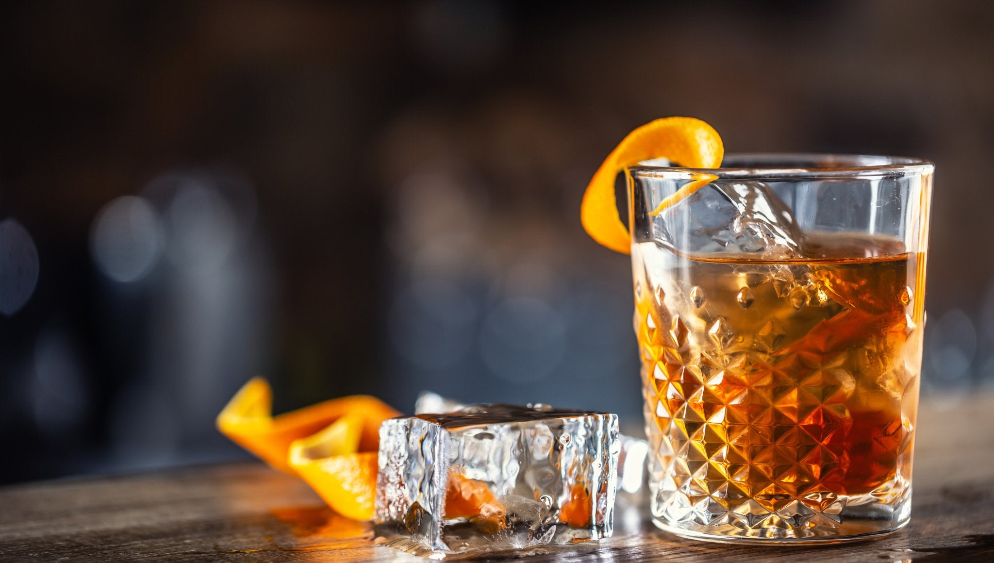 Johnnie Walker Old Fashioned Cocktail Recipe – The Bottle Club